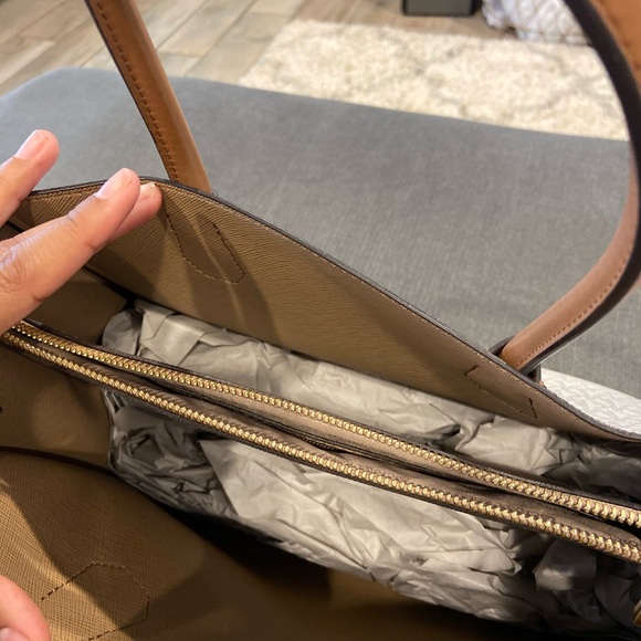 Michael Kors Studio Mercer MK Logo Signature - Picture 7 of 13